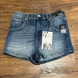 Junior Kendall + Kylie The Drifter High Rise Jean Shorts NWT Sz 7/28 (B1)